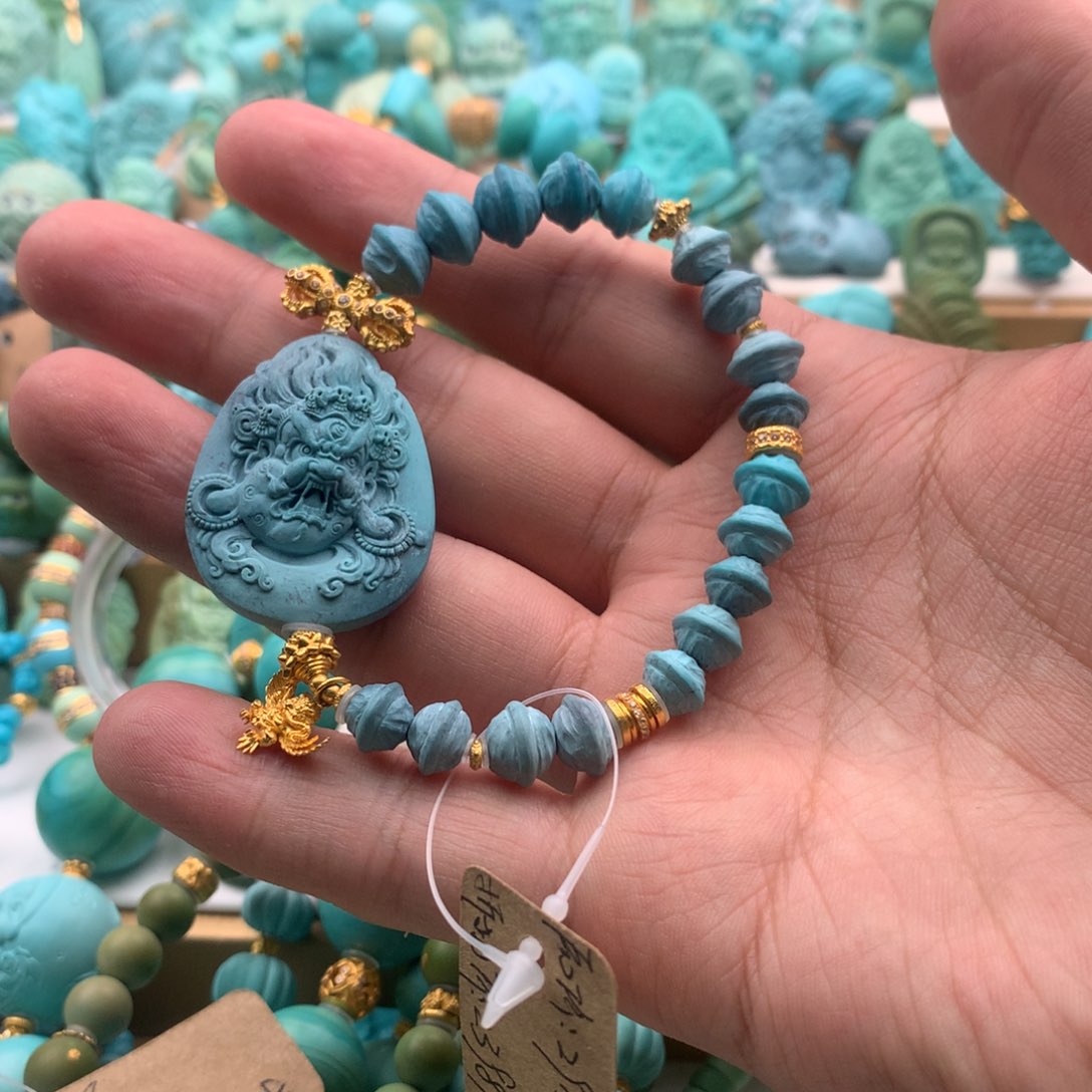 绿松石18K金镶嵌颈饰