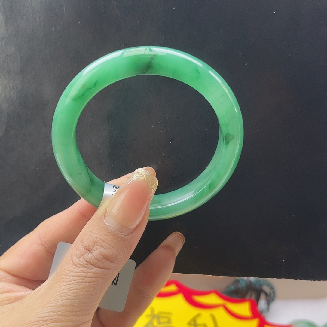 石英质玉（非洲翠）未镶嵌手镯