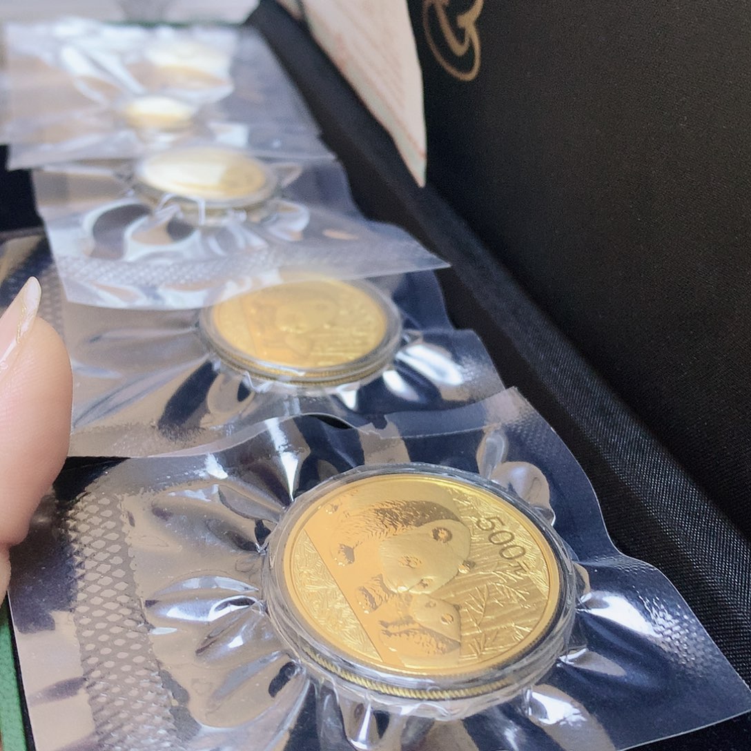 纯金2011年熊猫金币套装59克