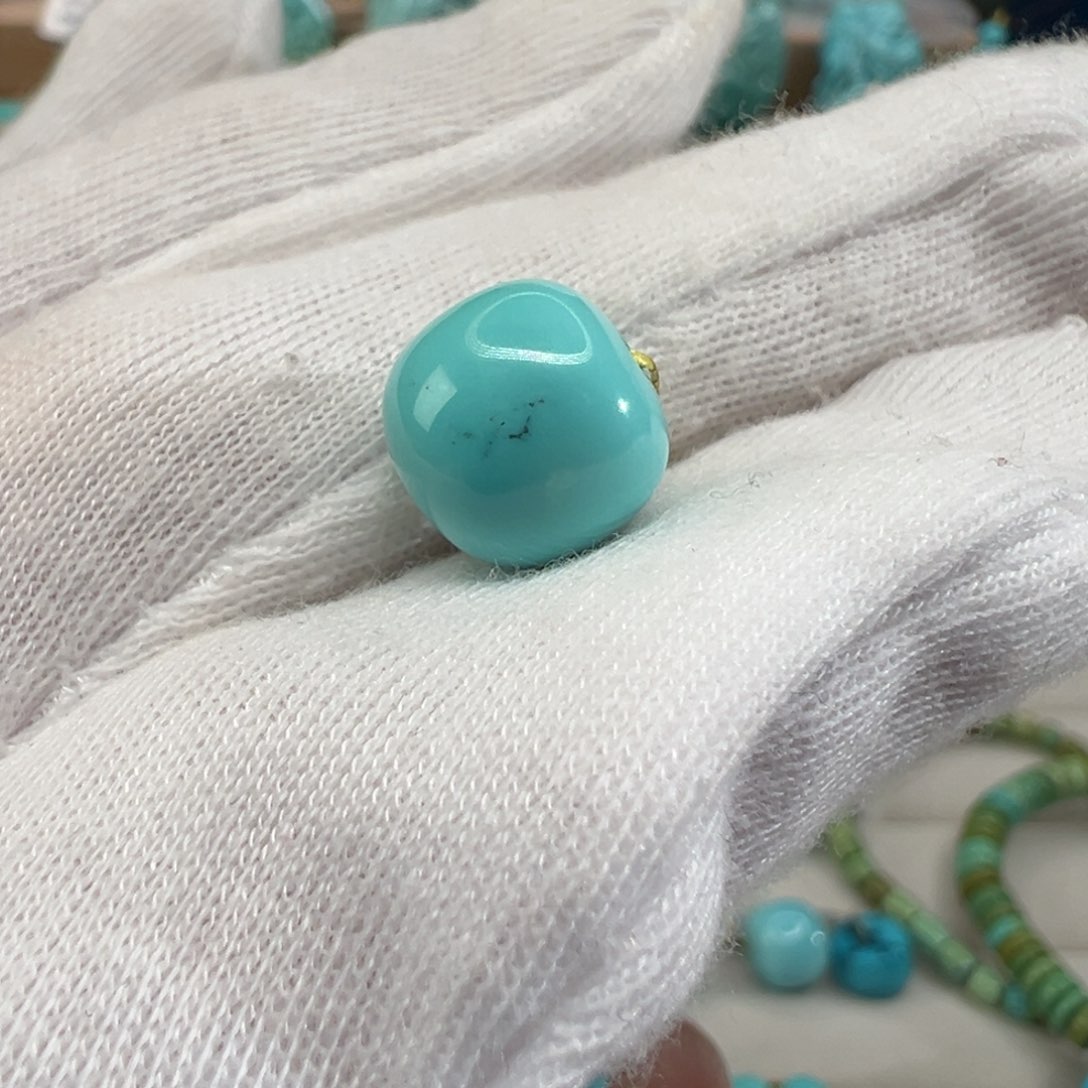绿松石配饰未镶嵌