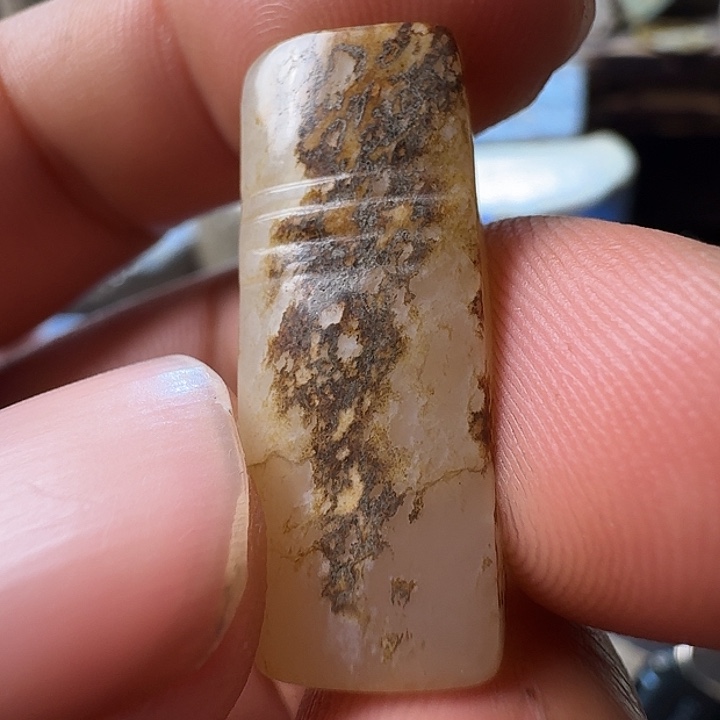 和田玉（糖玉）颈饰未镶嵌胜**王