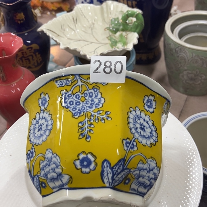 瓷片陶瓷。。。。。。。。。。。。。。。