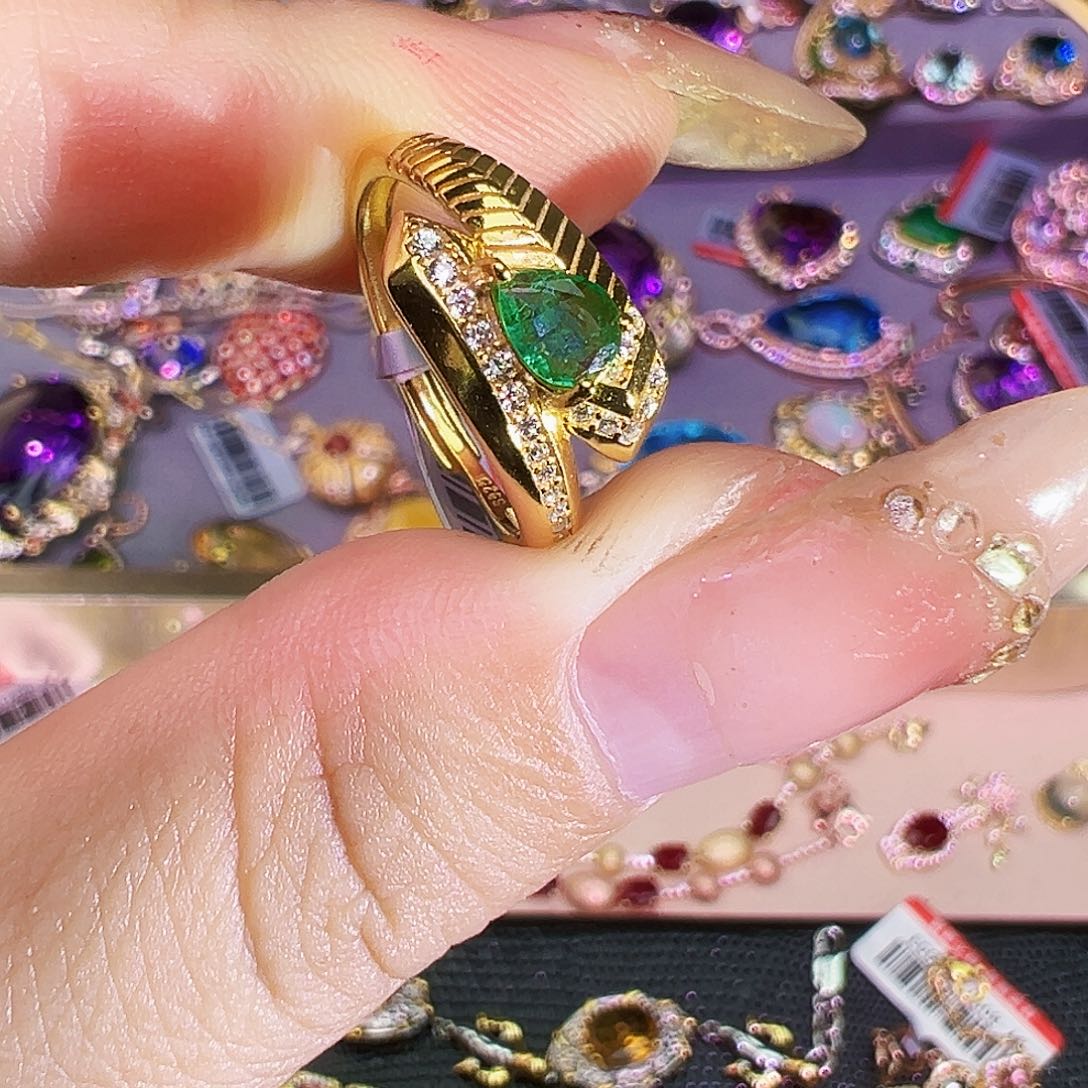 银S925镶嵌戒指祖母绿