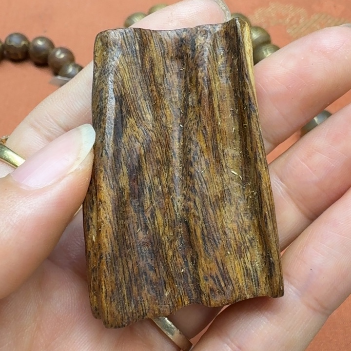 大叶紫檀（黑酸枝木类）