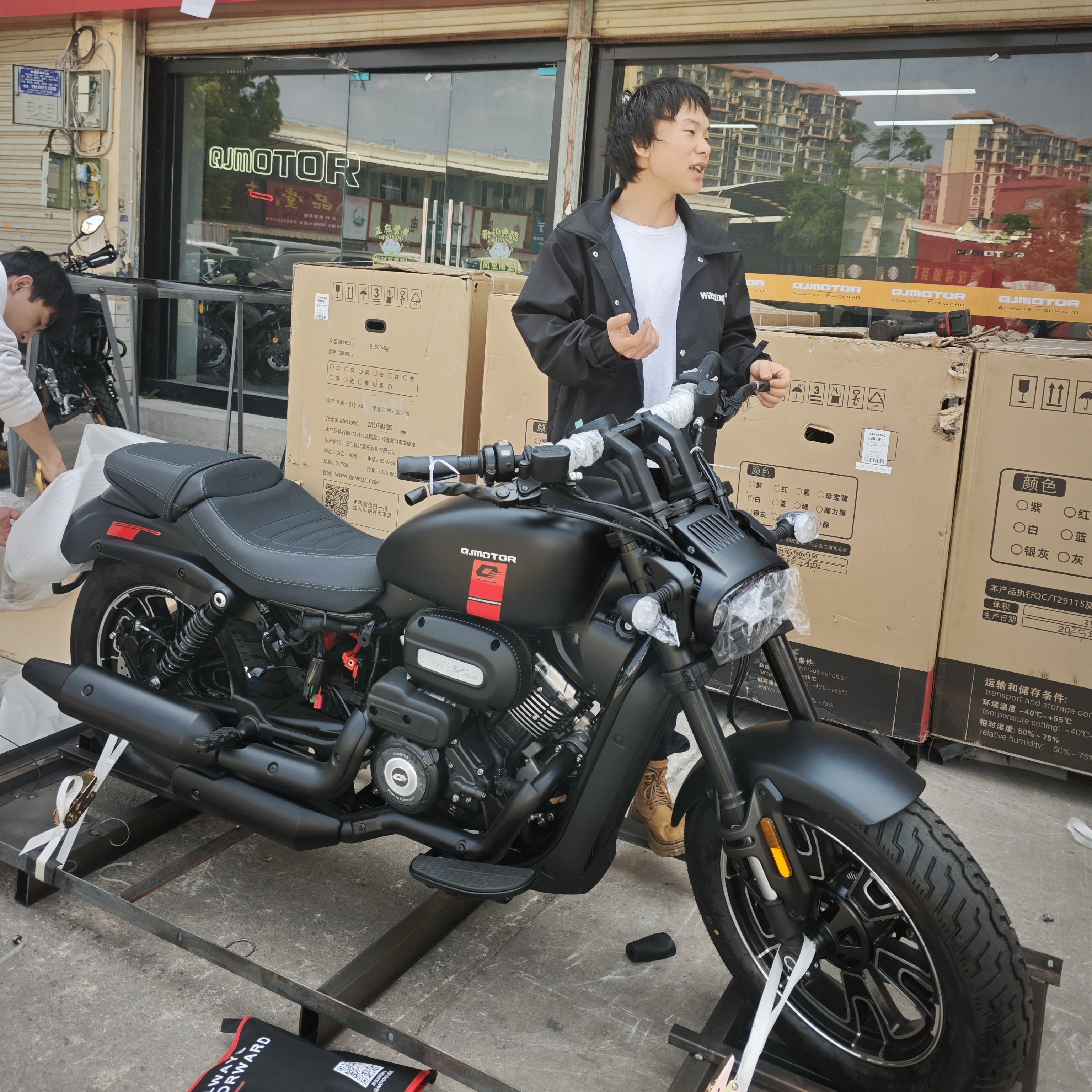 qjmoto闪250amt自动挡复古巡航车摩托车机车支持分期