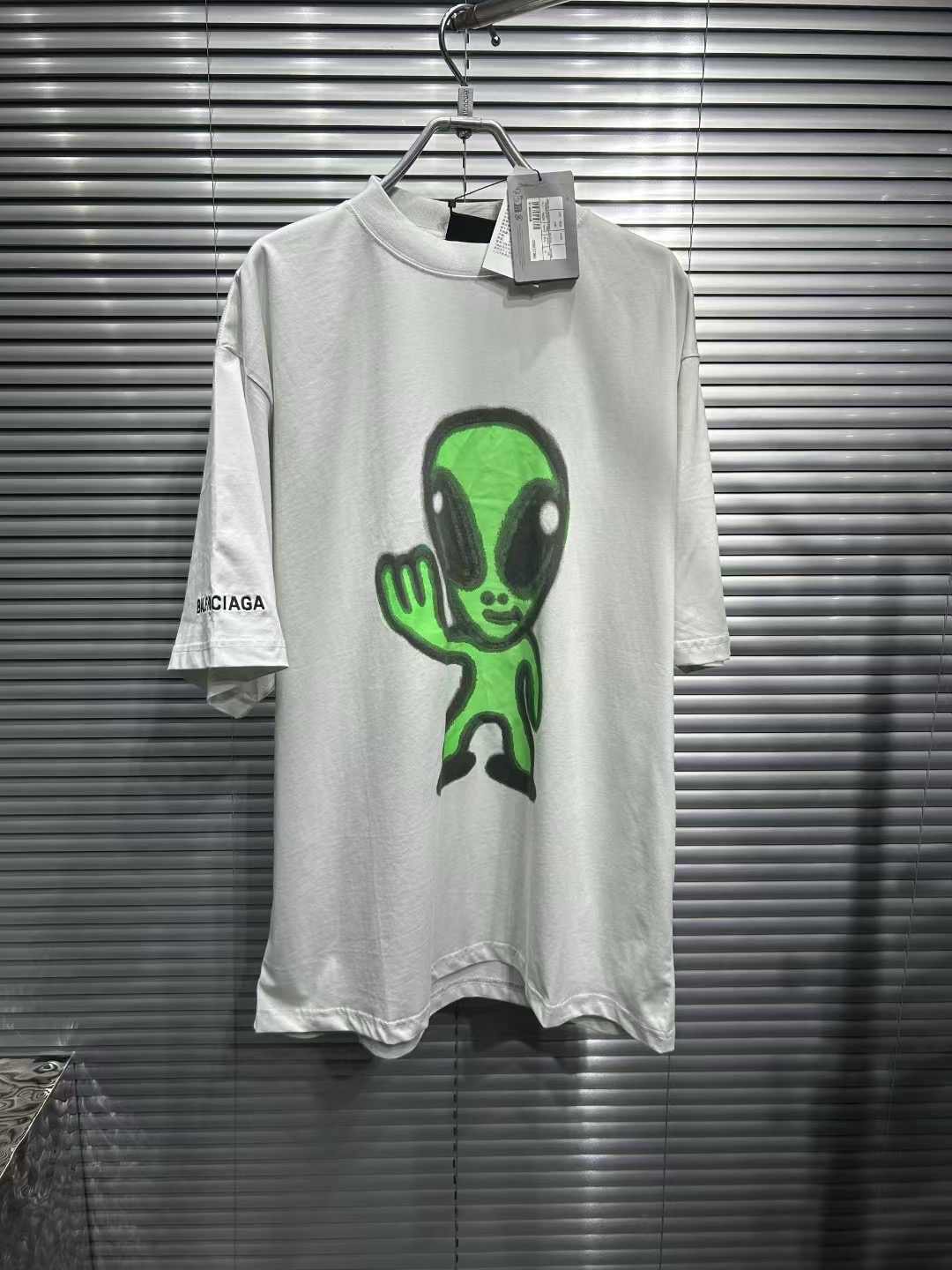 未使用 Balenciaga/巴黎世家 25ss胸前外星人背后笑脸短袖/m码
