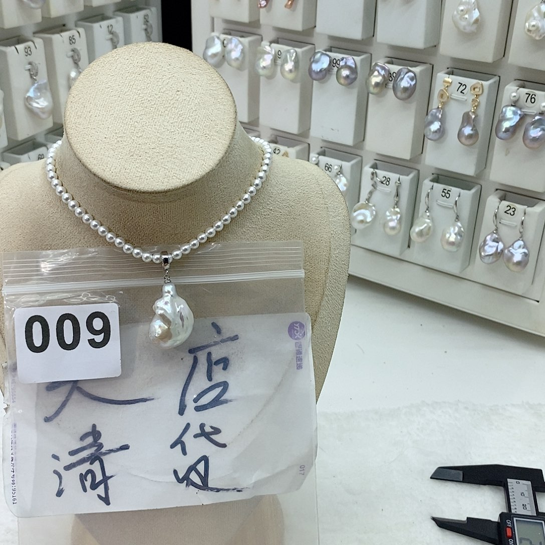 淡水珍珠颈饰合金