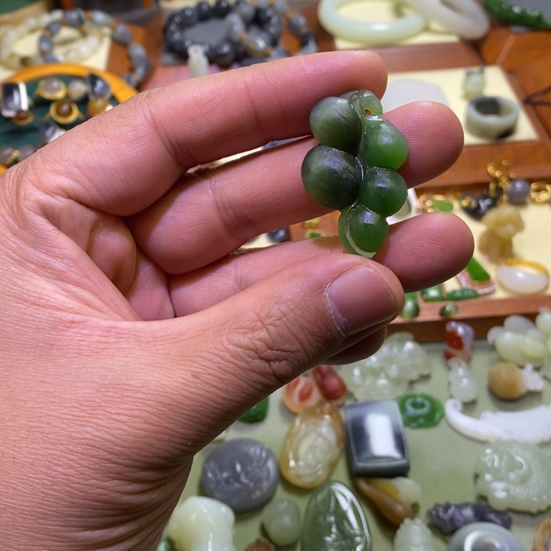 和田玉颈饰未镶嵌巧*定制