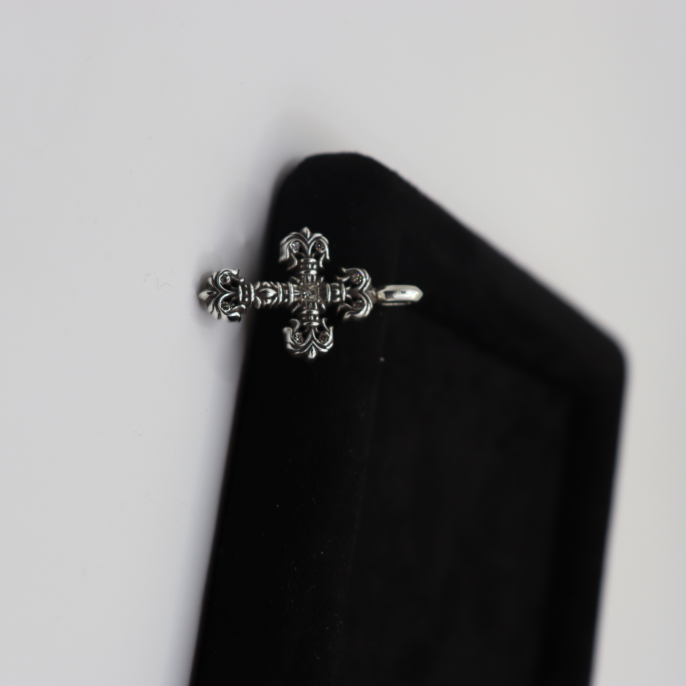 吊坠925银 CORNER CH 银钻小火焰十字架吊坠