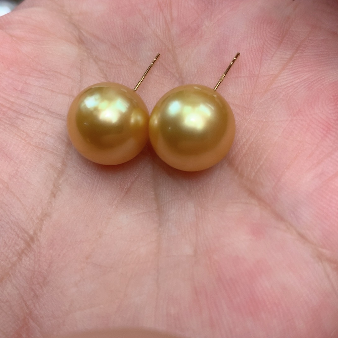 海水珍珠耳饰18K金镶嵌