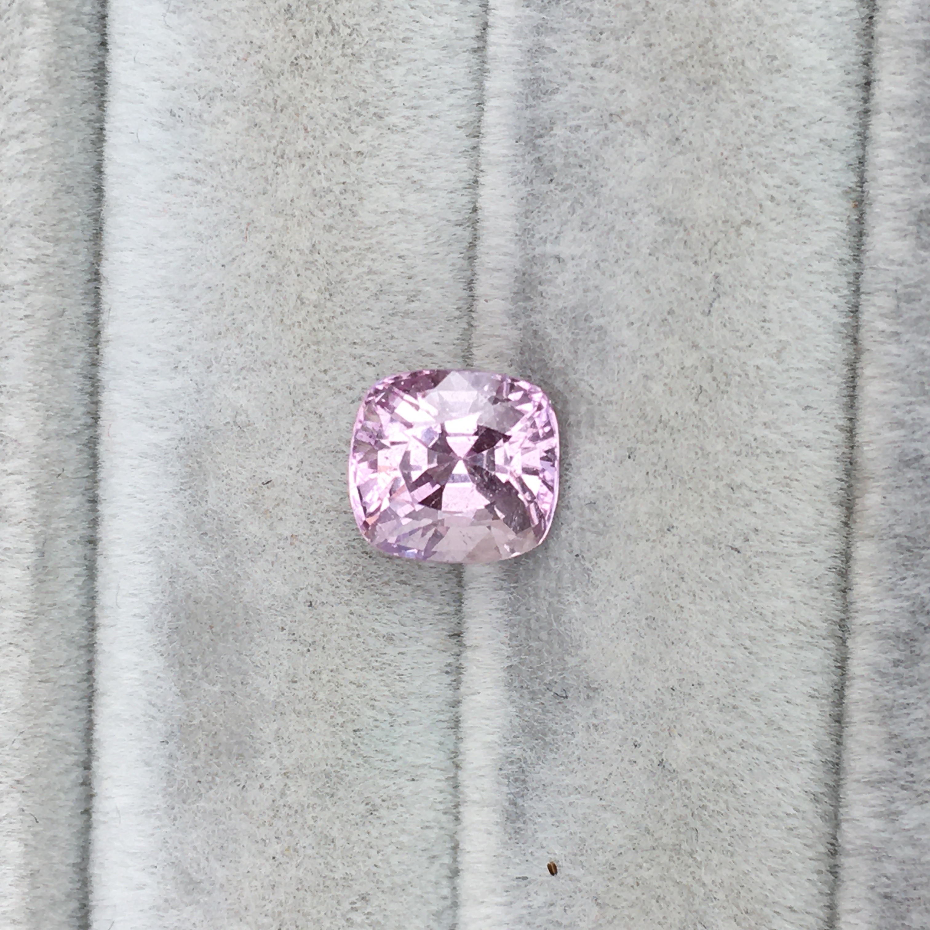 缅甸天然无烧过卡紫蓝宝  1.9ct