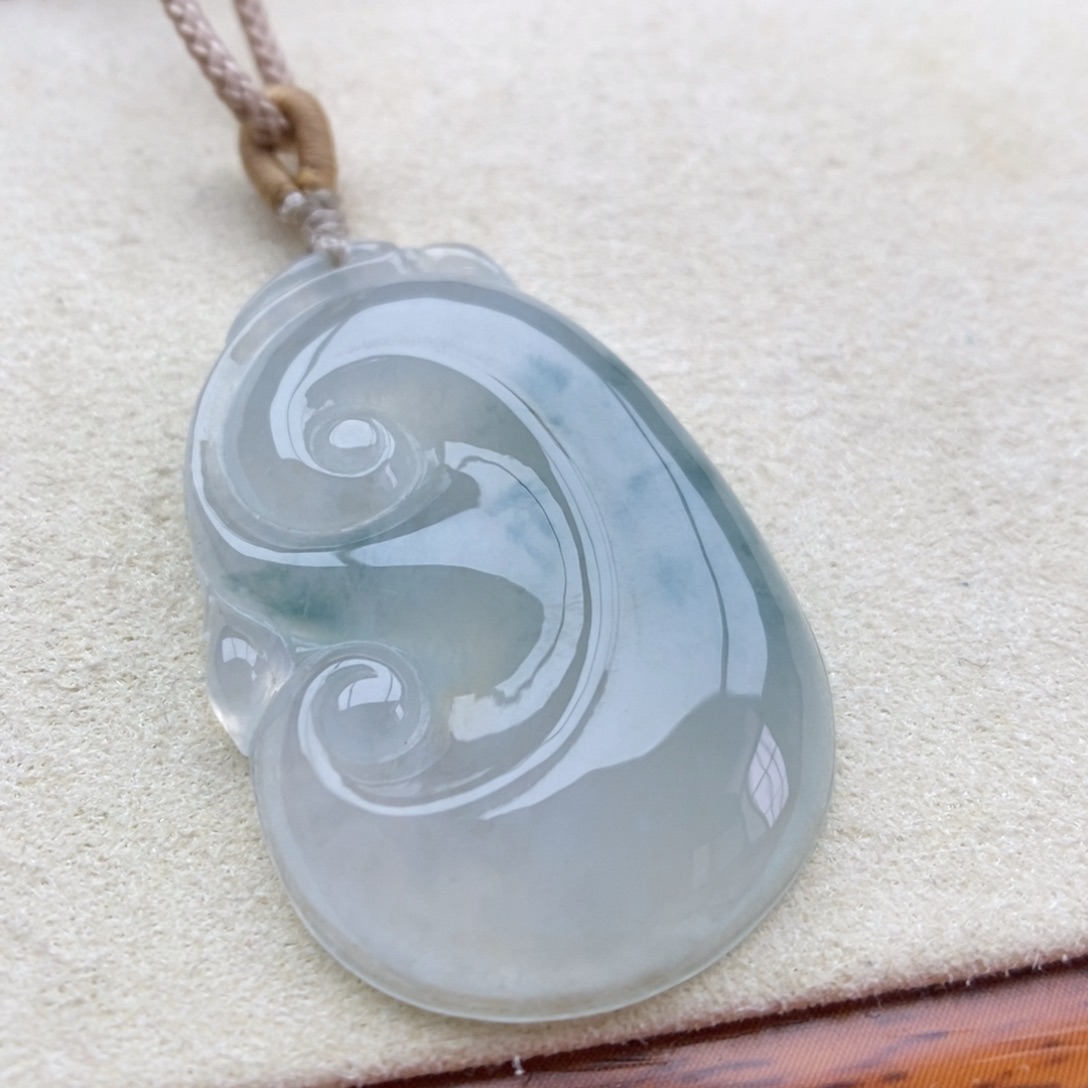 翡翠未镶嵌颈饰吊坠