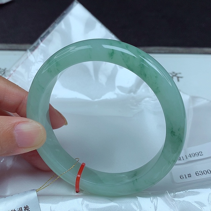 翡翠未镶嵌手镯61圈4992