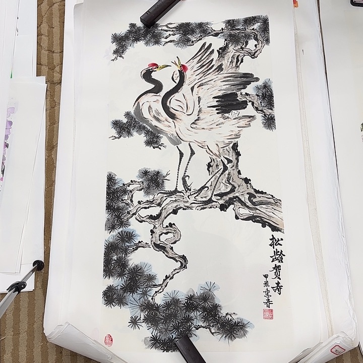 国画花鸟的翅膀是白色和黑色100.50