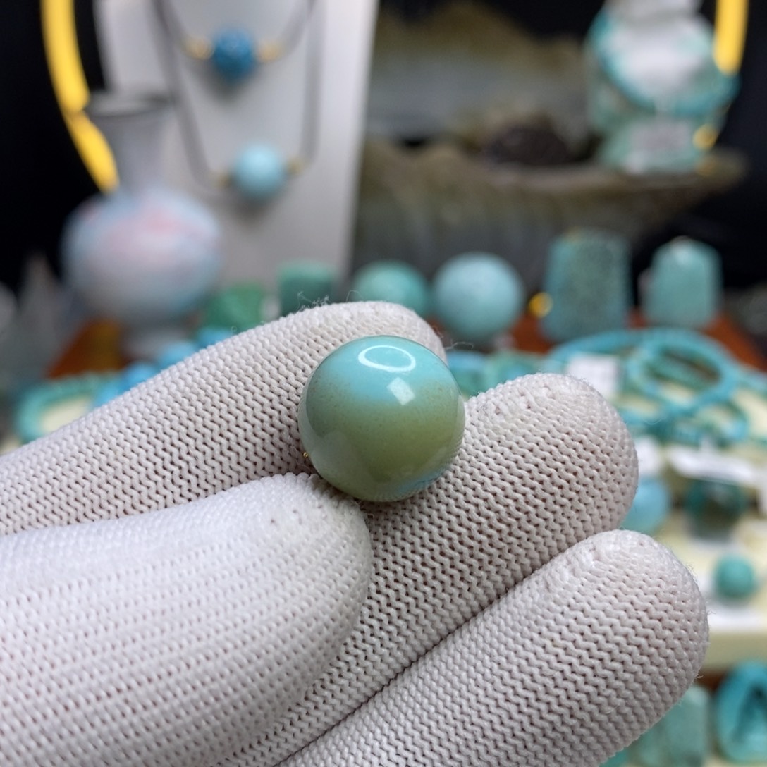 绿松石未镶嵌珠宝奇石14.7