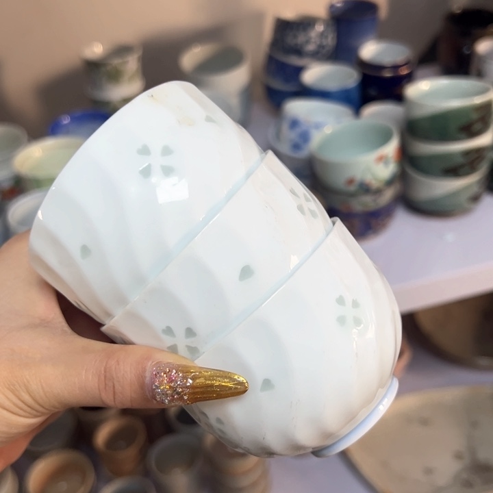 盖碗瓷器直播放漏中