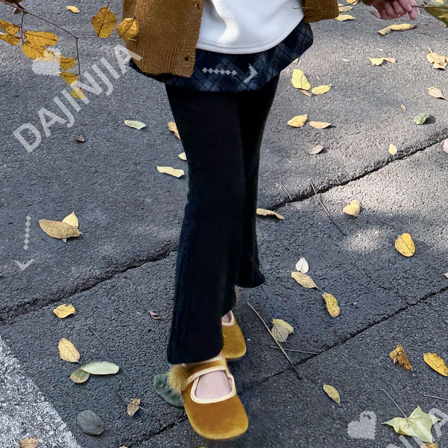 大金定制童装复古格纹小众假两件加绒屁帘喇叭裤显瘦韩系休闲裤