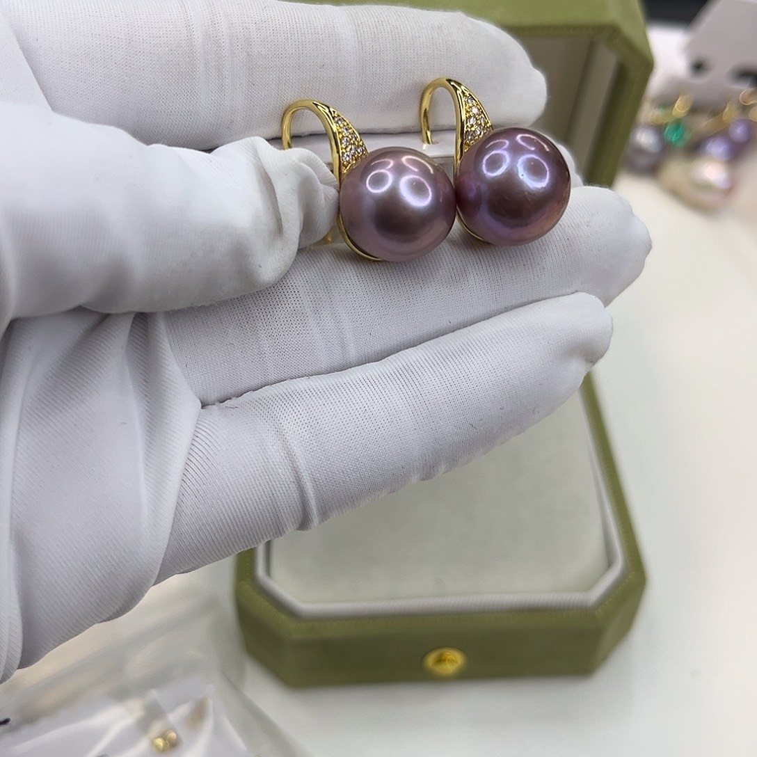 淡水珍珠合金耳饰