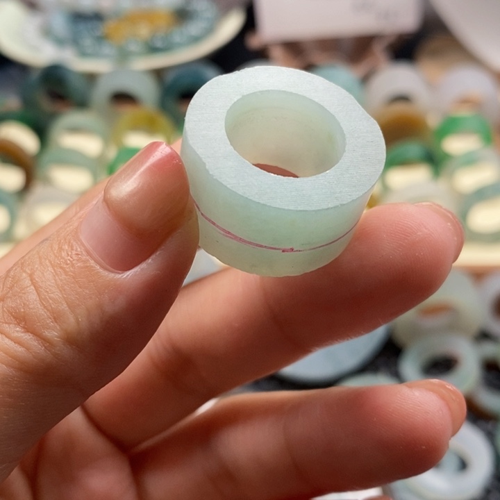 未镶嵌定制翡翠翡翠