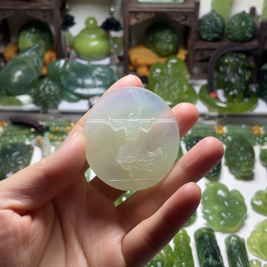 蛇纹石玉未镶嵌颈饰