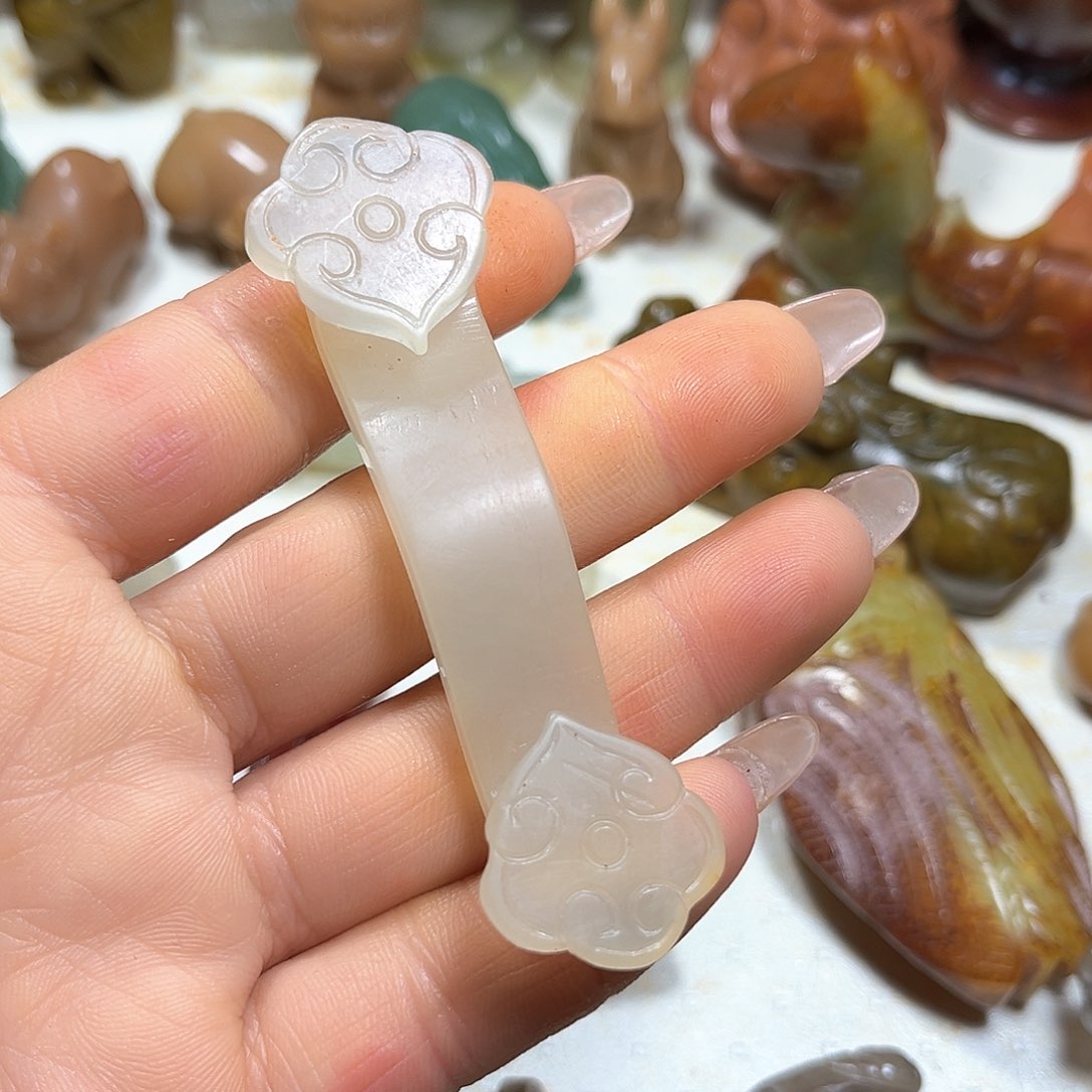 白玉菩提吊坠白玉菩提吊坠