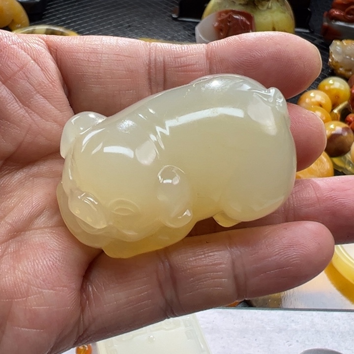 石英质玉（黄龙玉）颈饰未镶嵌