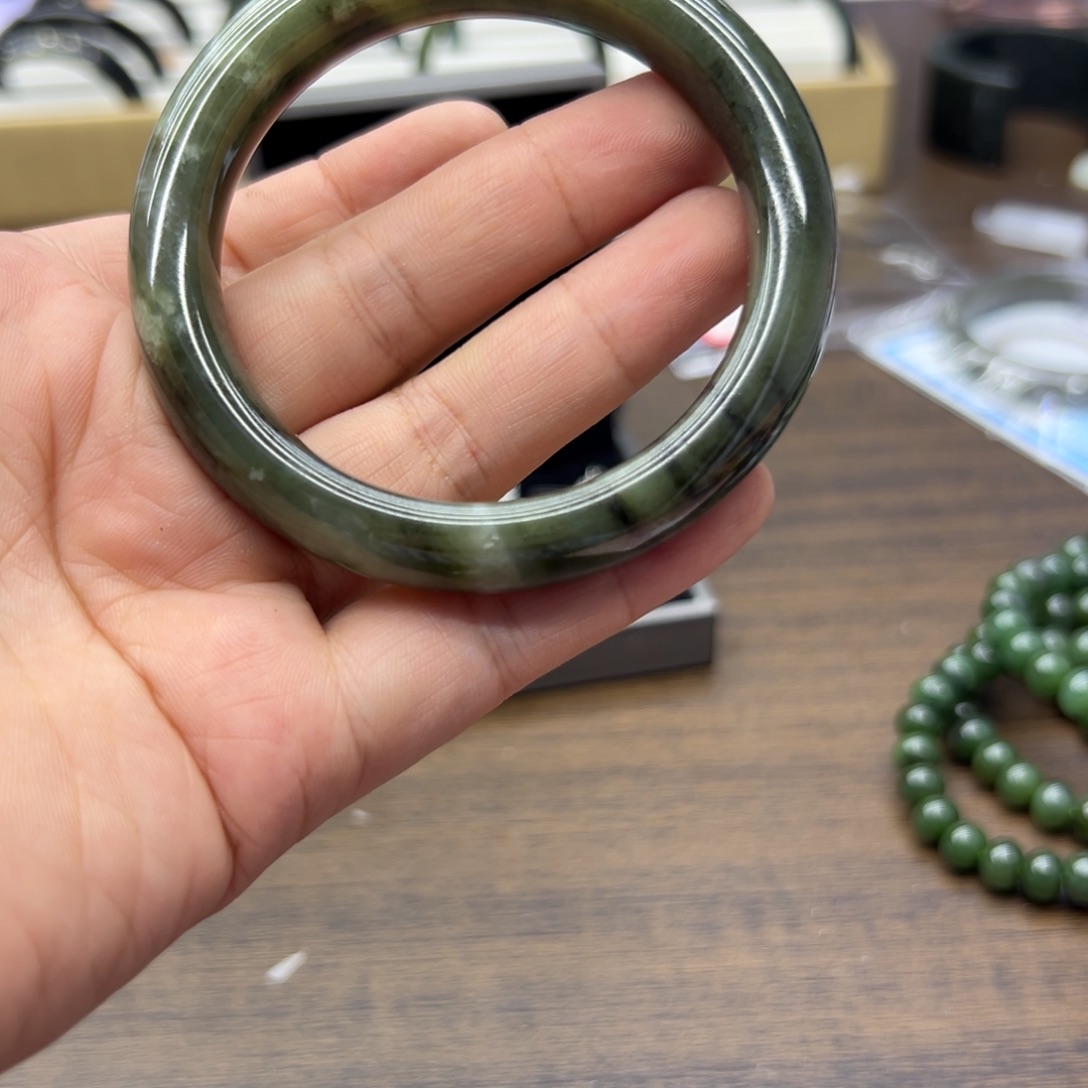 和田玉手镯未镶嵌57.6圈围563