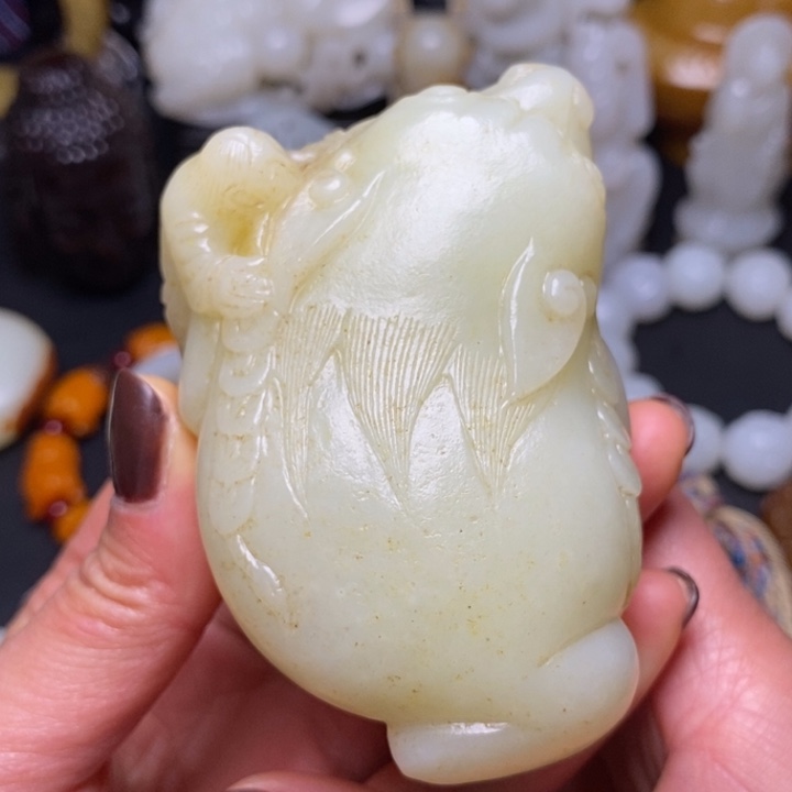 和田玉未镶嵌把件