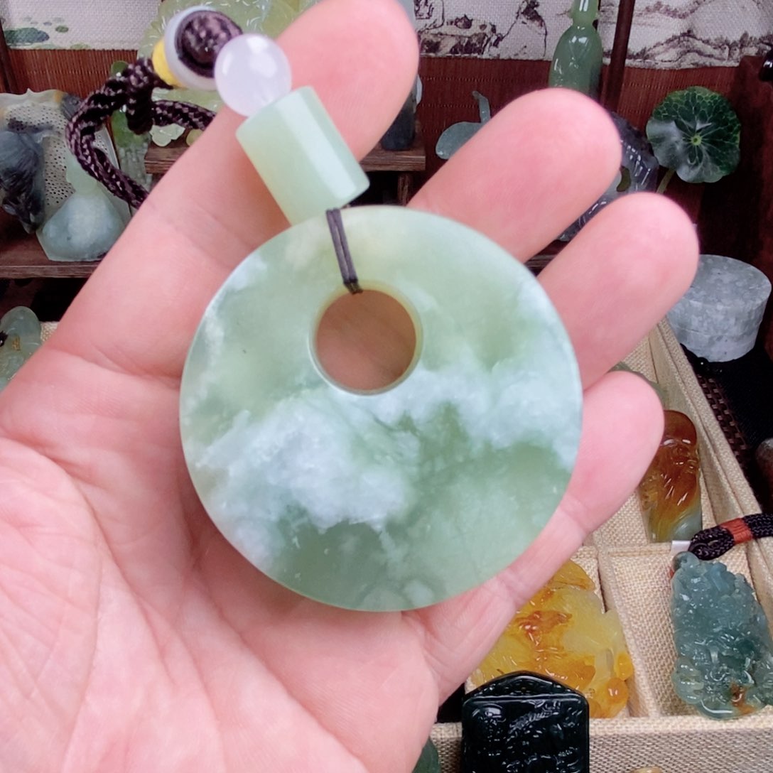 蛇纹石玉手把未镶嵌