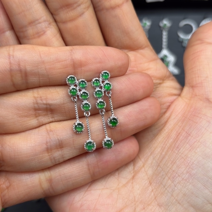 C***咪翡翠银S925镶嵌耳饰
