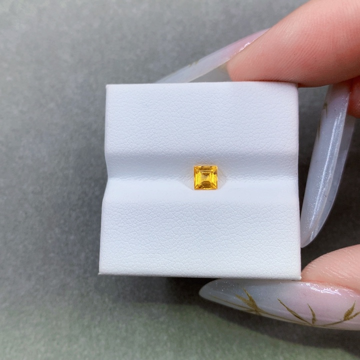 蓝宝石裸石未镶嵌天然黄蓝宝石