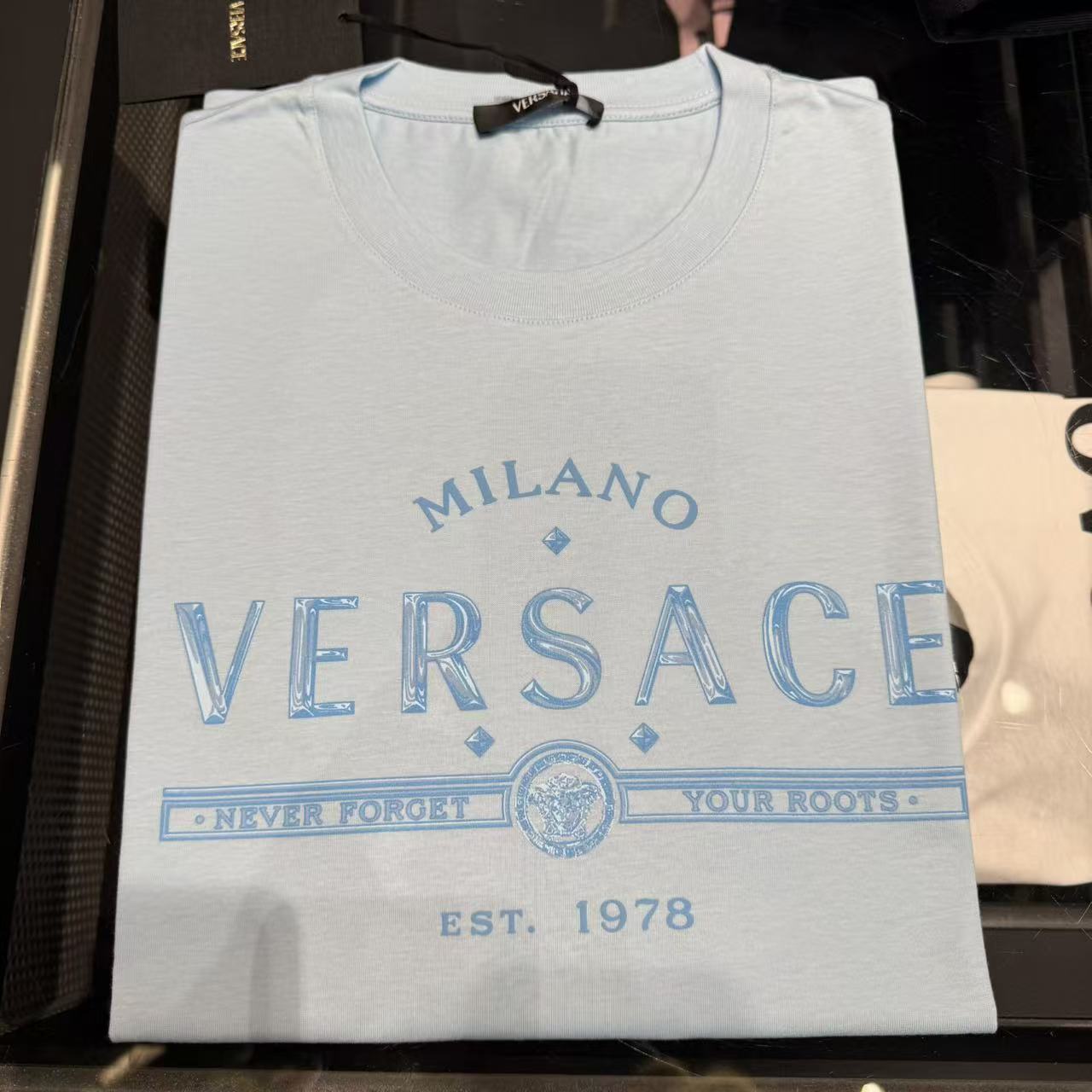 未使用 VERSACE/范思哲 男士时尚新款夏季淡蓝色标百搭圆领T恤
