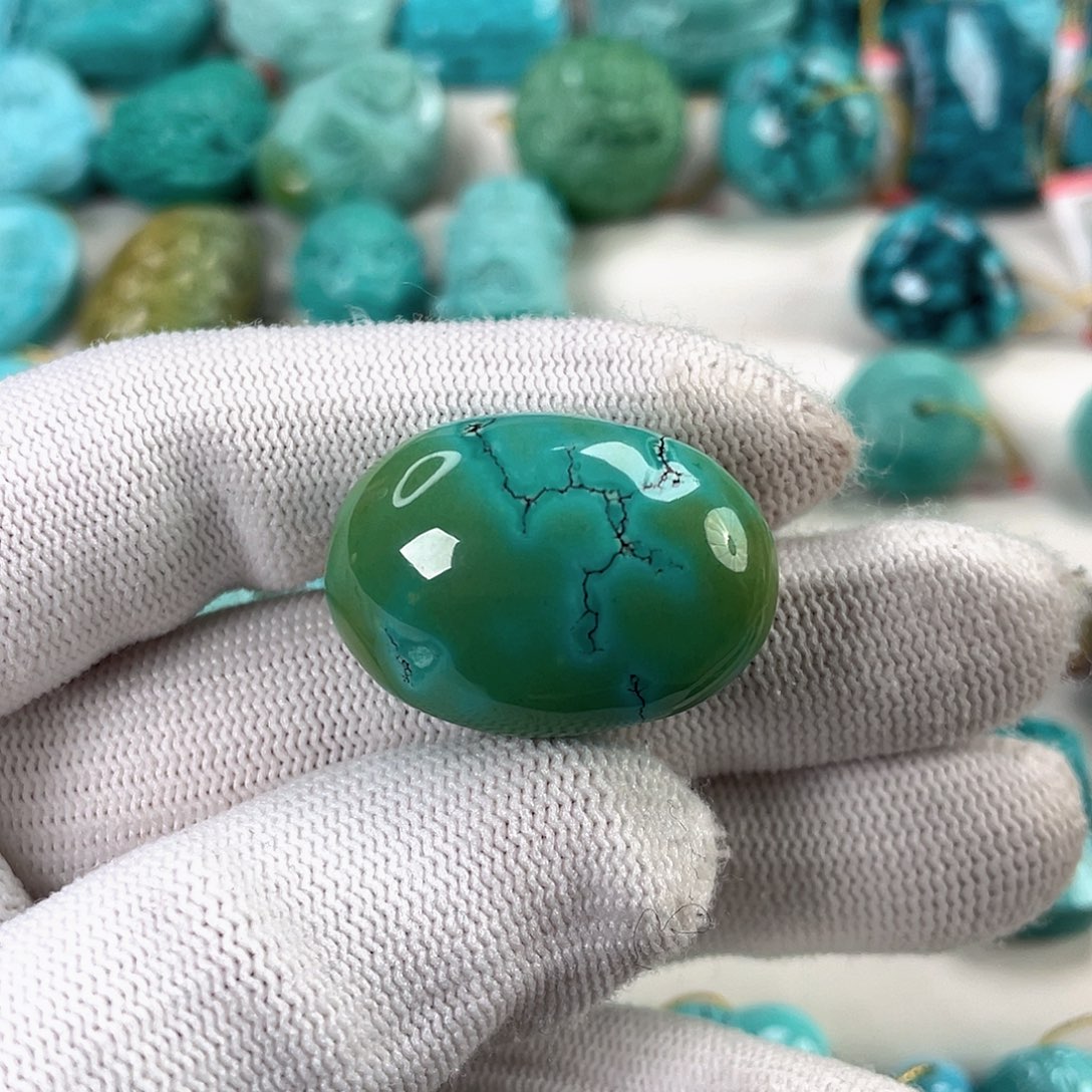 绿松石未镶嵌挂件