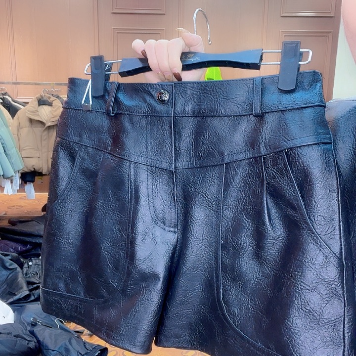 115……125斤皮短裤