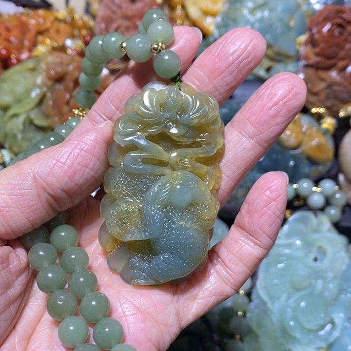 岫玉岫玊吊坠未镶嵌