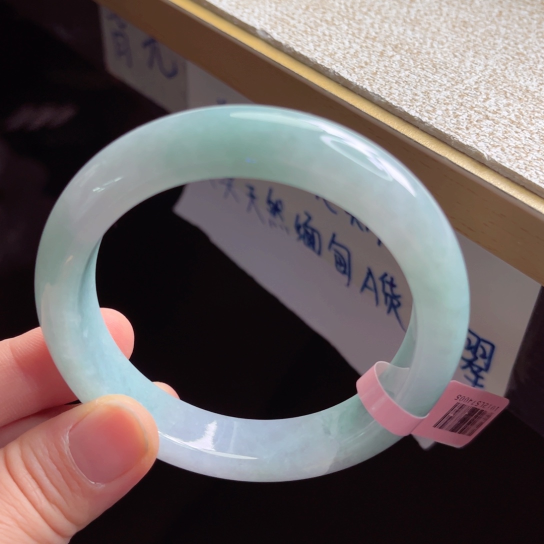 翡翠未镶嵌手镯手镯