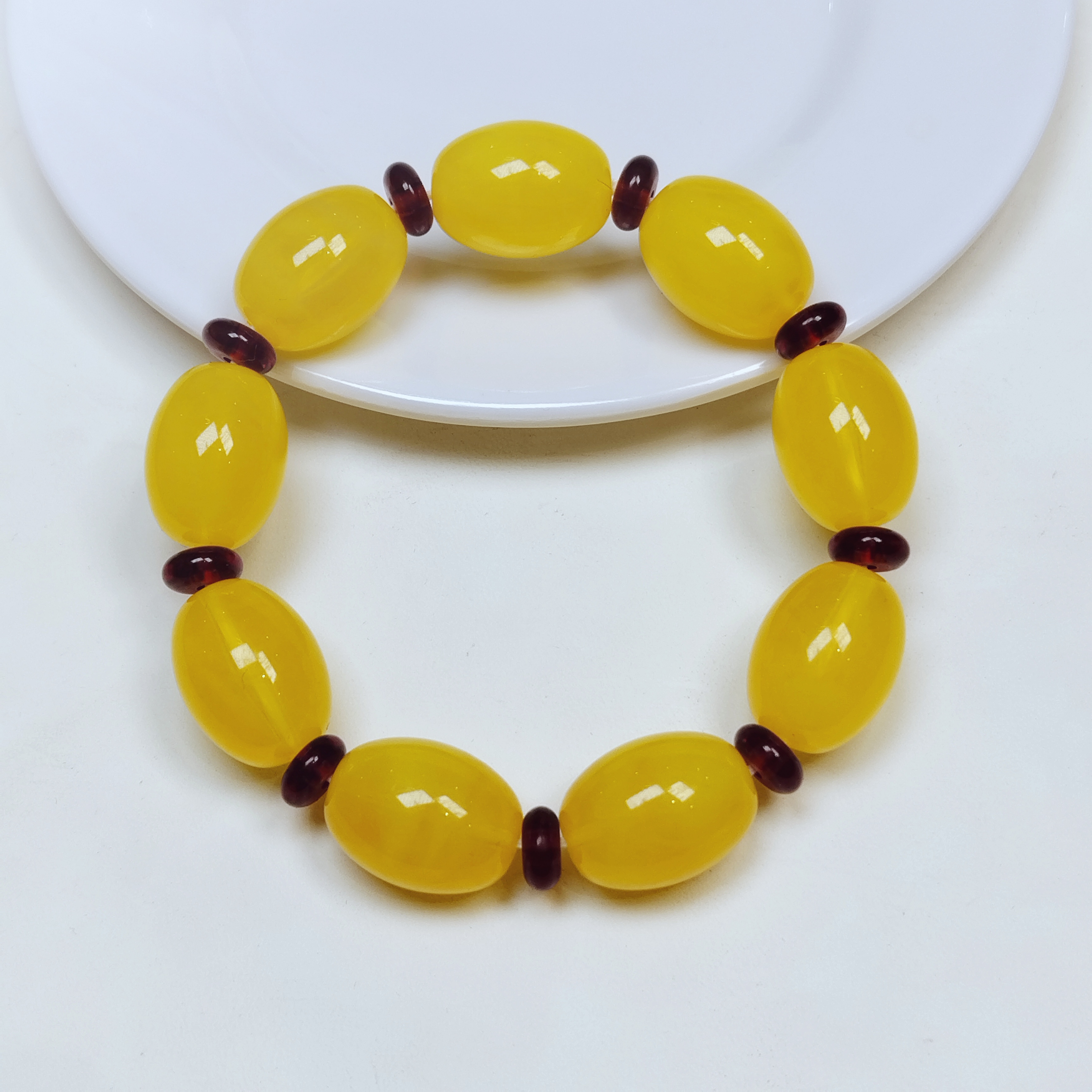 鸡油黄桶珠手串单圈潮流时尚-