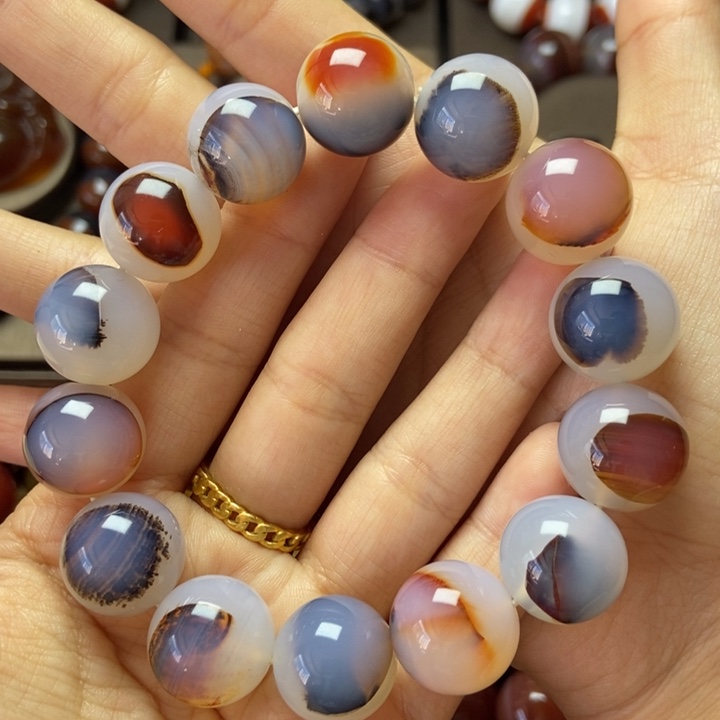 玛瑙/玉髓未镶嵌手串白冰飘 多色俏星球眼