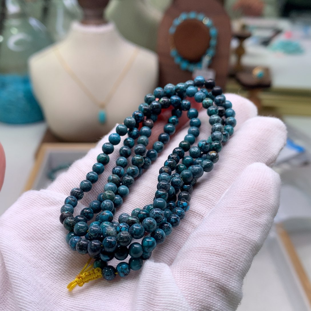 绿松石配饰未镶嵌