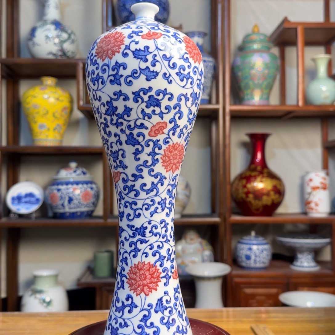 瓶高度约33厘米肚径11厘米