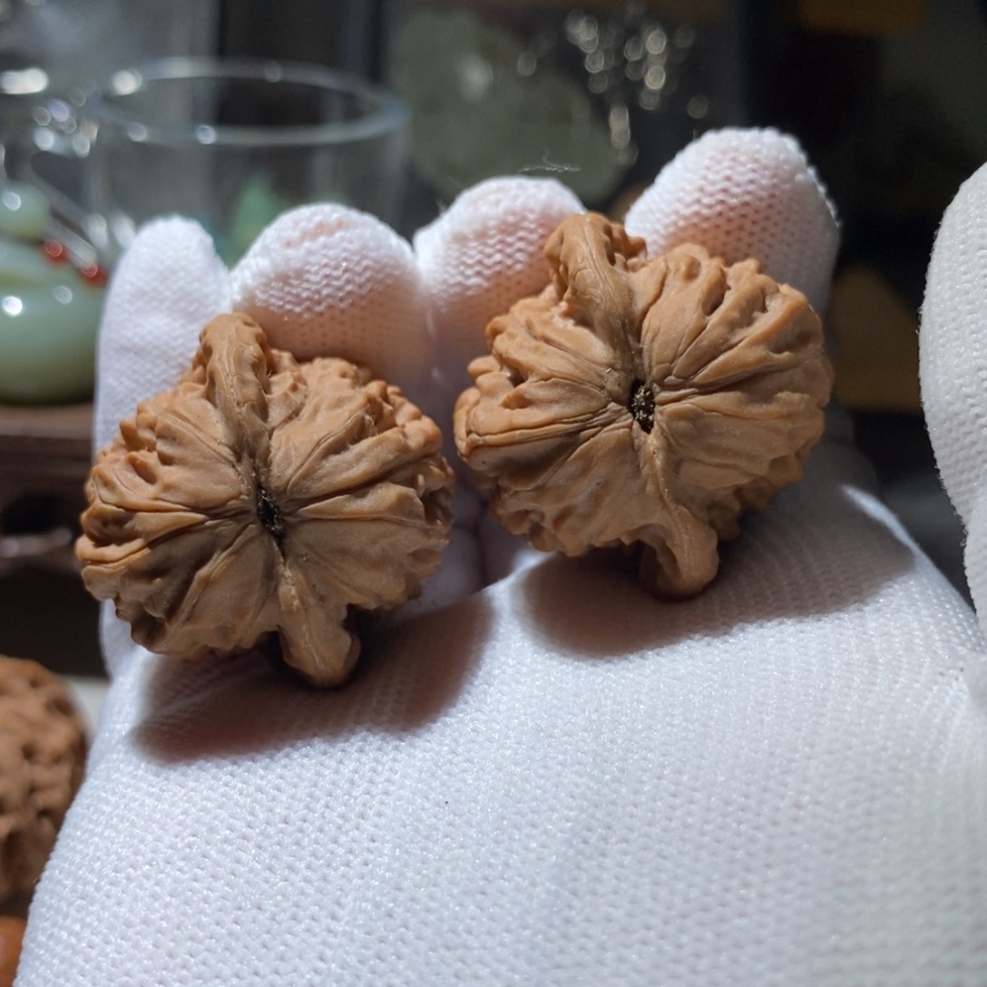 御***哥吊坠文玩核桃蜡瓶鸡心35