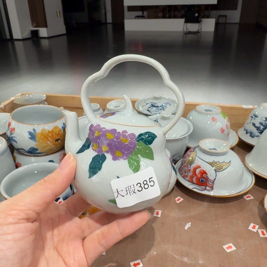 釉下手绘茶具微瑕