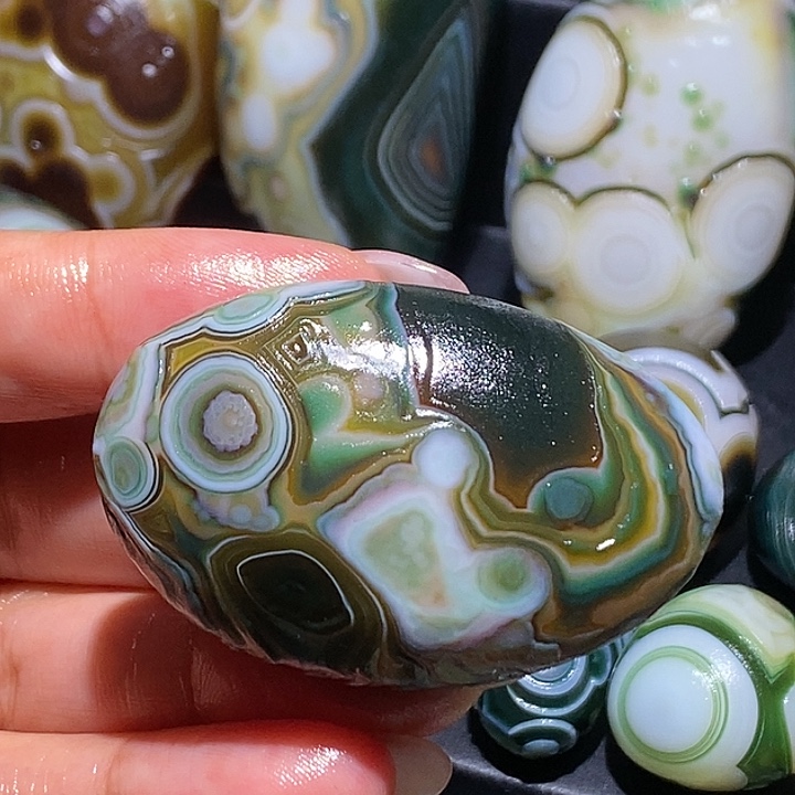 玛瑙/玉髓未镶嵌珠宝奇石147