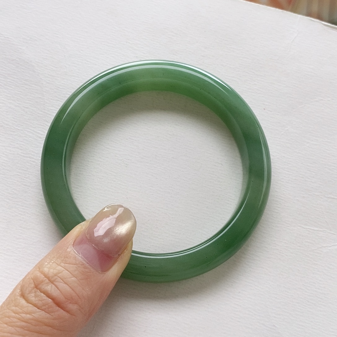 石英质玉未镶嵌手镯