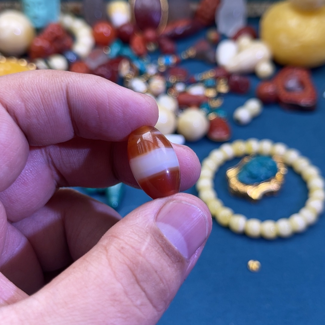 八***两玛瑙/玉髓未镶嵌珠宝奇石89