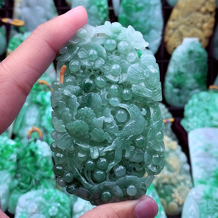 翡翠吊坠(不含链)未镶嵌