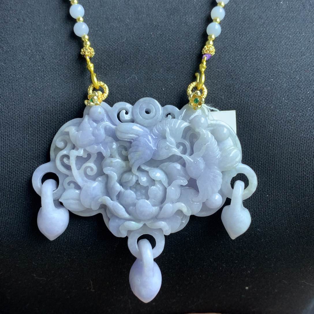 翡翠颈饰未镶嵌翡翠