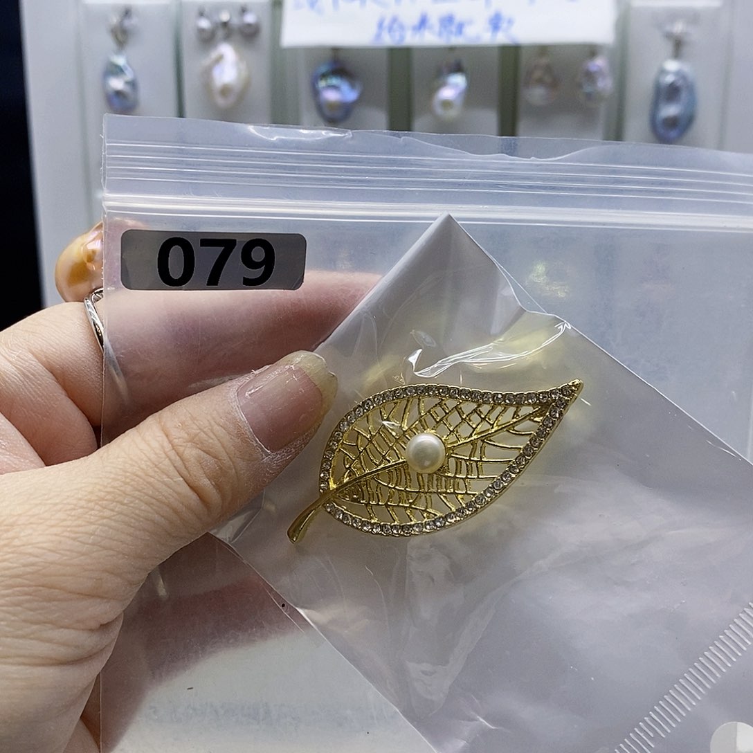 颈饰合金淡水珍珠