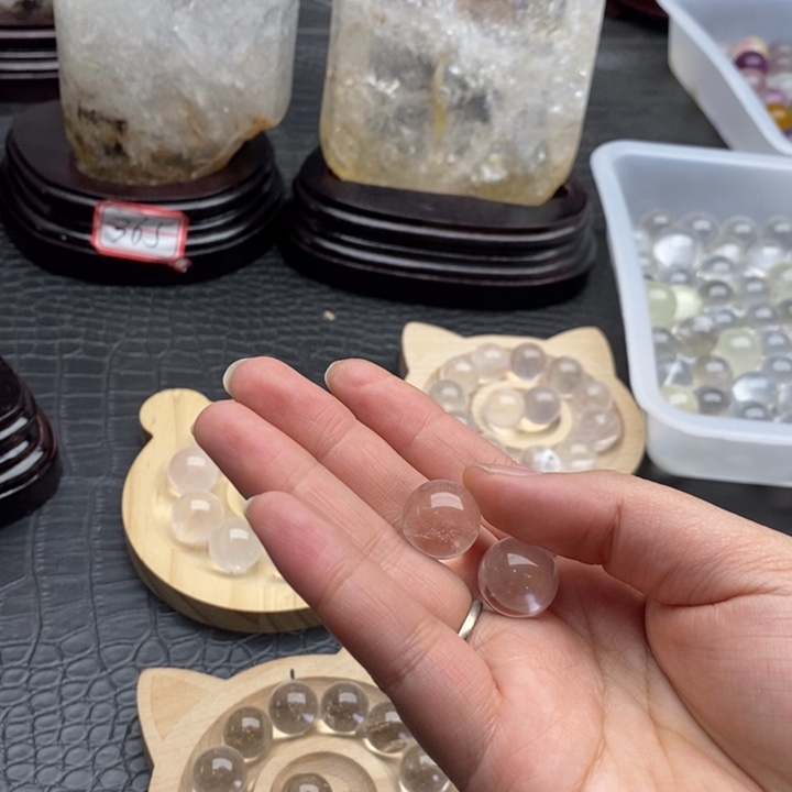 p***i石材天然白水晶球2颗