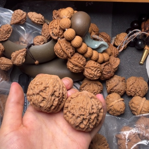 l***W吊坠文玩核桃小众